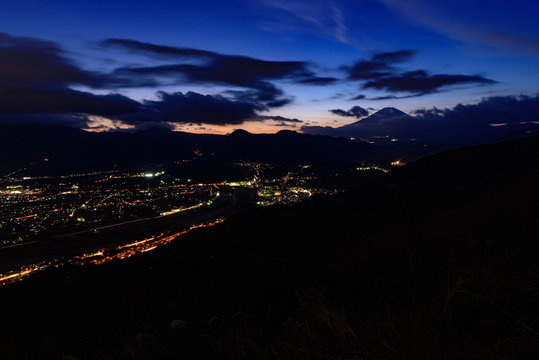 富士山と足柄夜景