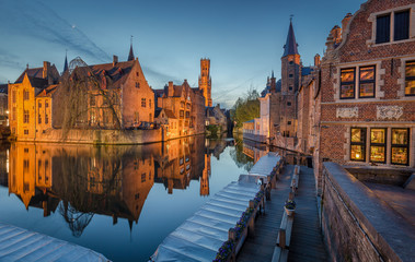 Fototapeta na wymiar Historic city of Brugge in twilight, Flanders, Belgium