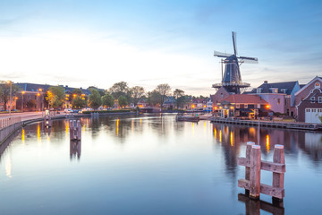 Fototapeta na wymiar Haarlem waterfront panorama