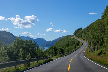 road along the mountains
