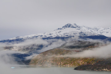 Fototapeta na wymiar Montagne Patagonienne