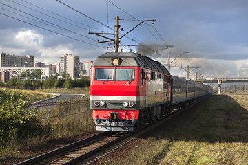 Obraz premium Train in city landscape.