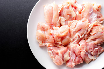 若どり　もも　角切り