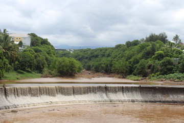 rivière en crue
