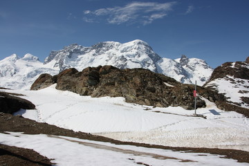 Fototapeta na wymiar The Gornergrat is a rocky ridge of the Pennine Alps