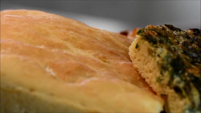 Focaccia bianca, rossa e verde