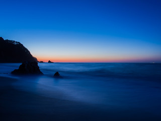 夜明け前の海岸