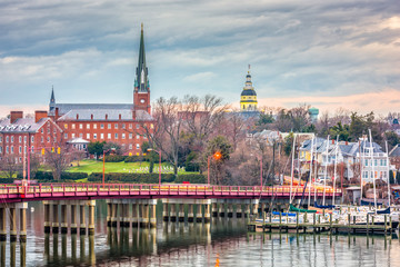 Fototapeta na wymiar Annapolis, Maryland, USA State House and St. Mary's Church viewed over Annapolis Harbor and Eastport Bridge.