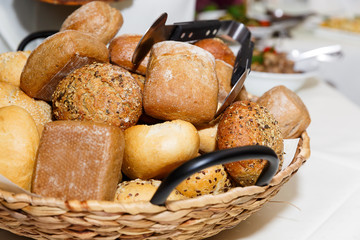 Brötchen im Brotkorb