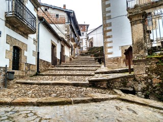 Fototapeta na wymiar Escalinata en Candelario. España