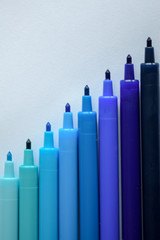 Blue color felt tip pen markers