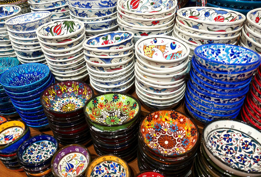 Traditional colorful ceramic plates. Turkish souvenir shop.