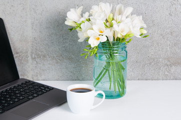 desk top,feminine,flowers,spring,fresh,pretty,white,blue,grey,coffee,laptop,computer