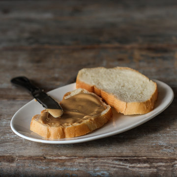 sandwich with peanut butter
