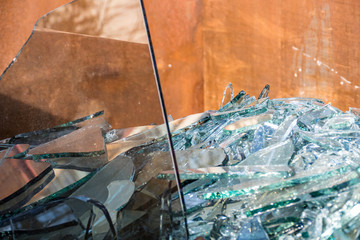 Bruchglas im Container