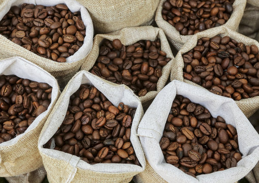 Roasted coffee beans