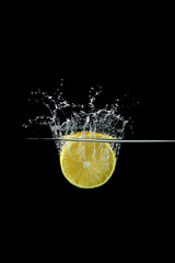 lemon in water splash