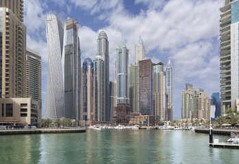 Fototapeta na wymiar Dubai - The skyscrapers of Marina and the yachts