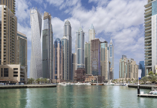 Dubai - The skyscrapers of Marina and the yachts