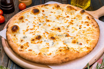Pizza Quattro formaggi