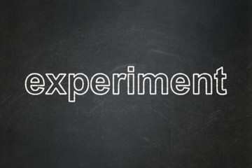 Obraz premium Science concept: text Experiment on Black chalkboard background