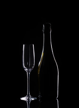 catering service. Silhouette champagne. Party. Champagne on black background