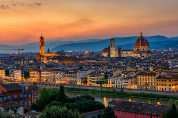 Fototapeta na wymiar Sunset view of Florence, Palazzo Vecchio and Florence Duomo, Italy