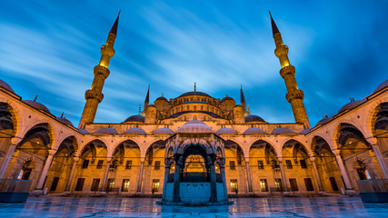 Fototapeta na wymiar Blue Mosque Istanbul, Turkey ; 30 December, 2017