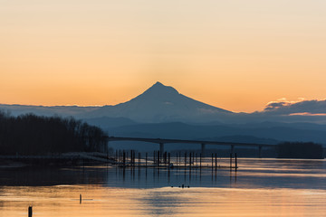 Pre sunrise golden hour over the Columbia River