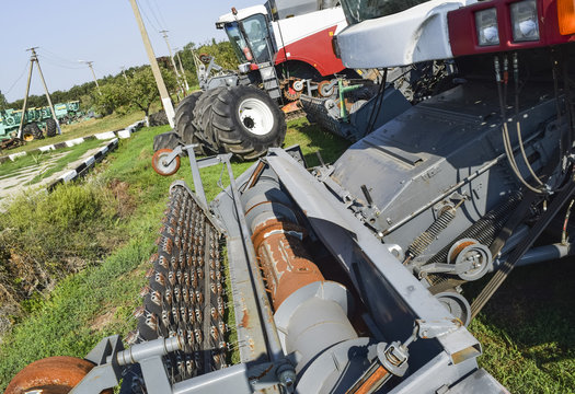 Harvest part of combine harvester. Trailer Hitch for tractors and combines. Trailers for agricultural machinery.