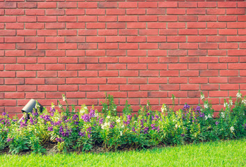 Fototapeta na wymiar Red brown block brick wall Beautifully arranged texture background