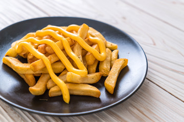 french fries with cheese