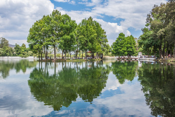 Obraz premium Sight and reflection of the Hacienda Chautla in Puebla, Mexico