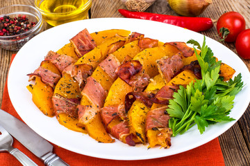 Dishes from pumpkin with bacon