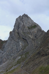 Obraz premium Wandern Berge Felsen in den spanischen Pyrenäen