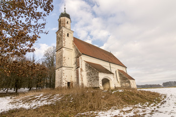 Verlassene Kirche von außen - 193543071