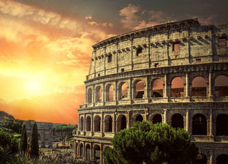 One of the most popular travel place in world - Roman Coliseum. - obrazy, fototapety, plakaty