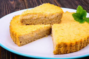 Dietary pastry no sugar. Apple cake with oatmeal