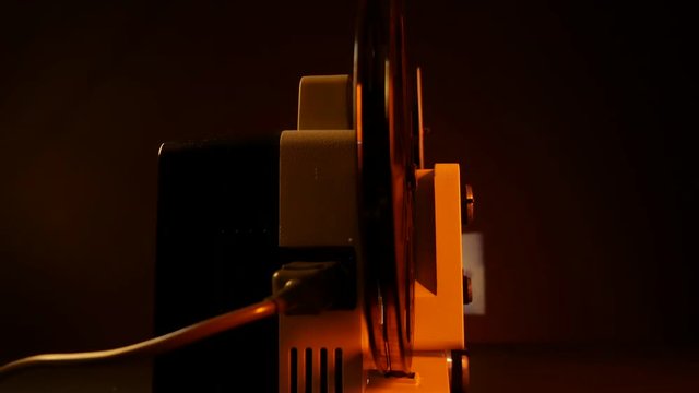 proyector antiguo de cine de 8mm