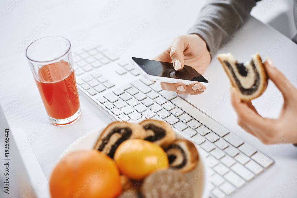 Fototapete there is no time to relax. major member of company got ill and working from home, can not distract f