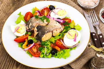 Salad with canned tuna, healthy food