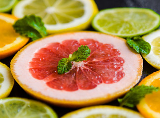 Fototapeta na wymiar sliced citrus fruits