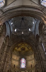 Fototapeta na wymiar Intérieur de la cathédrale de Strasbourg, Bas-Rhin, France