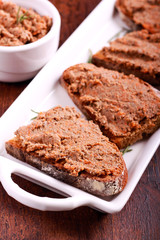 Liver and carrot spread