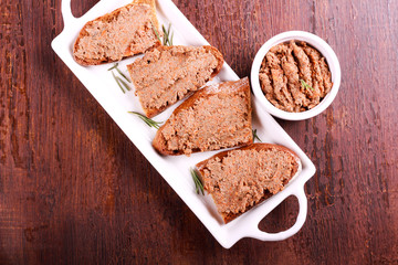 Liver and carrot spread
