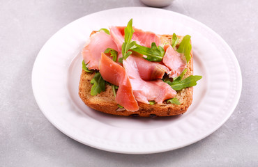 Pink salmon and rocket