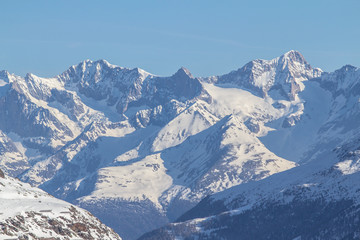 Obraz premium The mountain range in Saas Fee, Switzerland