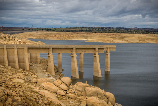 Sequ&iacute;a , embalses de agua Zamora Espa&ntilde;a