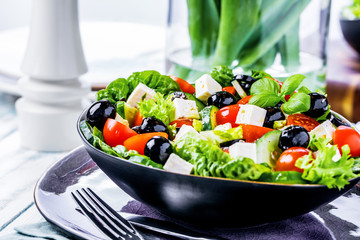 Bunter frischer salat( griechischer art )