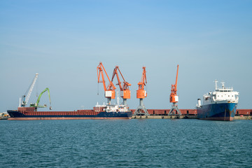 Gemi y&uuml;kleme b&ouml;lgesi